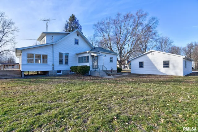 $169,900 | 614 Virginia Avenue, Taylorville, IL 62568