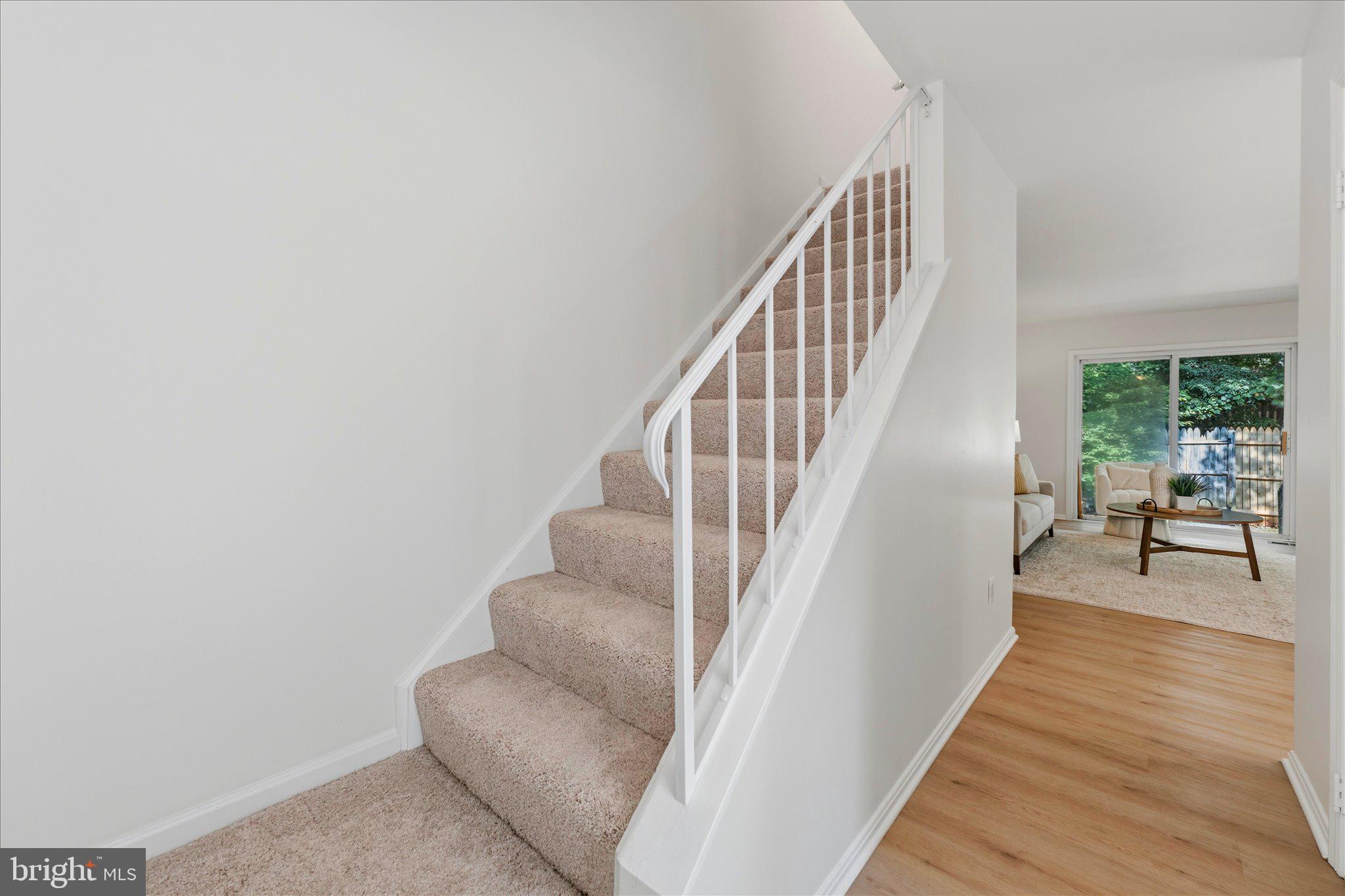 8565 Tyrolean Way Springfield, VA 22153 - Photo 3 of 37 Gallery Image 3