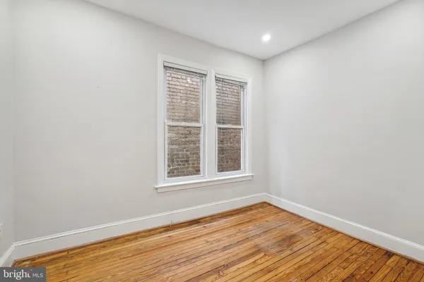 $2,950 | 1221 D Street Northeast, Washington, DC 20002