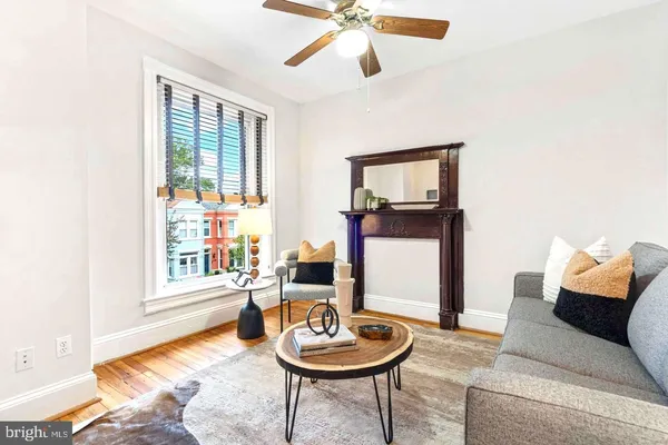 $2,950 | 1221 D Street Northeast, Washington, DC 20002