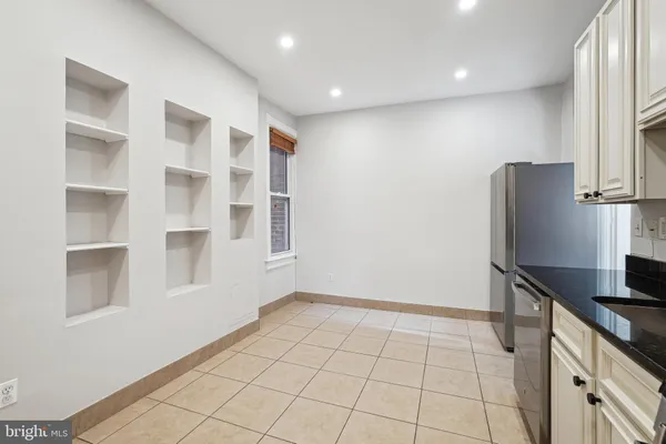 $2,950 | 1221 D Street Northeast, Washington, DC 20002