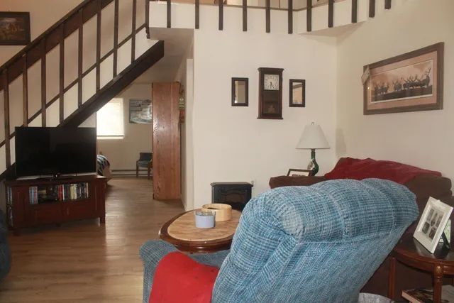 $1,100,000 | 10332 Highway 26, Kinnear, WY 82516