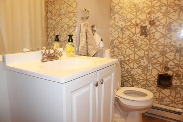 $1,100,000 | 10332 Highway 26, Kinnear, WY 82516