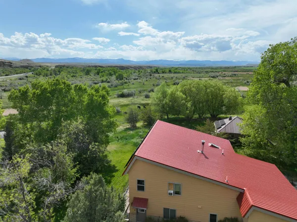$1,100,000 | 10332 Highway 26, Kinnear, WY 82516