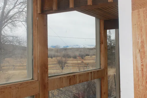 $1,100,000 | 10332 Highway 26, Kinnear, WY 82516
