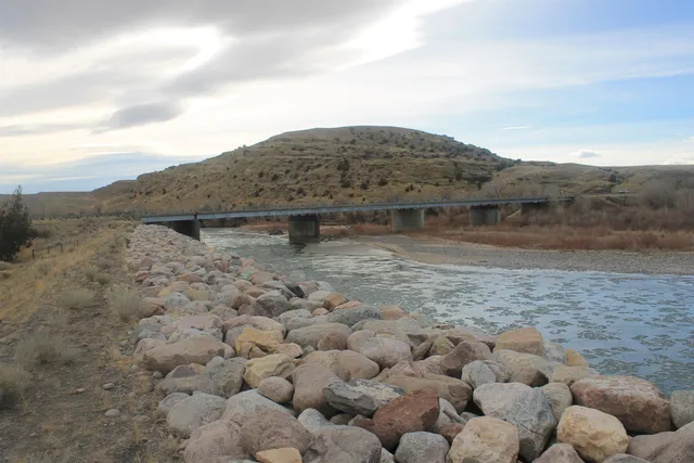 $1,100,000 | 10332 Highway 26, Kinnear, WY 82516