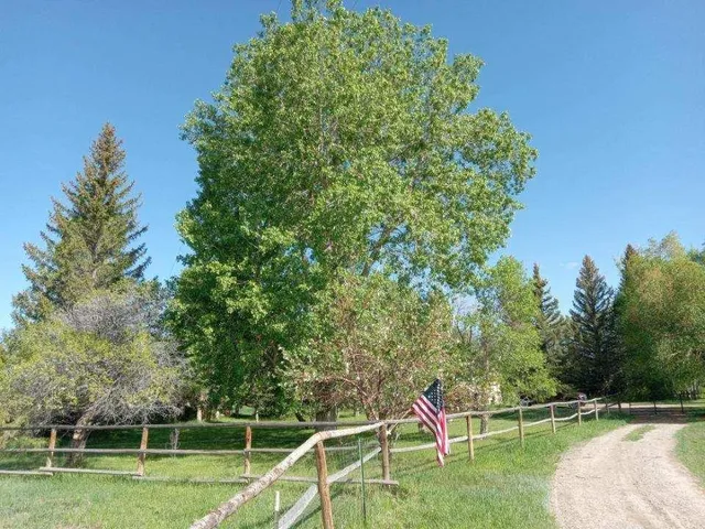 $1,100,000 | 10332 Highway 26, Kinnear, WY 82516