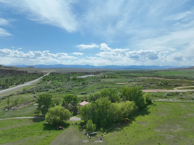 $1,100,000 | 10332 Highway 26, Kinnear, WY 82516