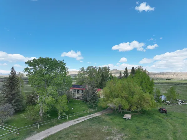 $1,100,000 | 10332 Highway 26, Kinnear, WY 82516
