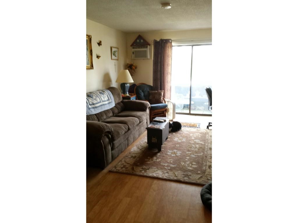 136 Mammoth Road, Unit 3 Hooksett, NH 03106 - Photo 2 of 5