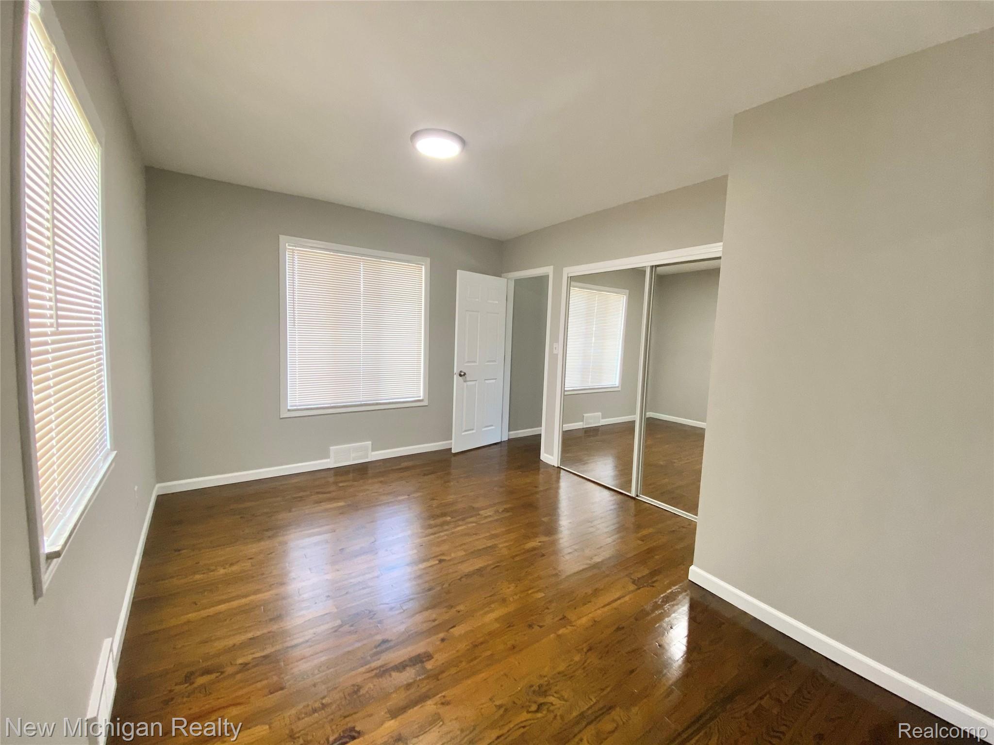5521 Calkins Road Flint, MI 48532 - Photo 13 of 38 C50F4AF0-2F14-4693-A6A7-6C6C01416409.jpeg