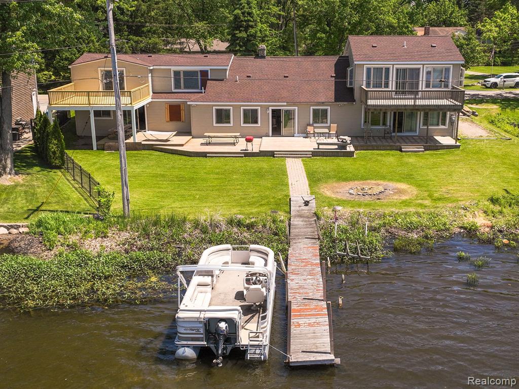 1794 South Hughes Road Brighton, MI 48114 - Photo 12 of 41