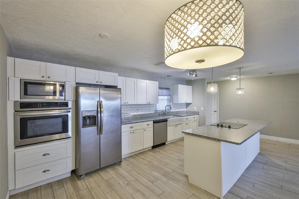 12372 113th Street Largo, FL 33778 - Photo 7 of 29