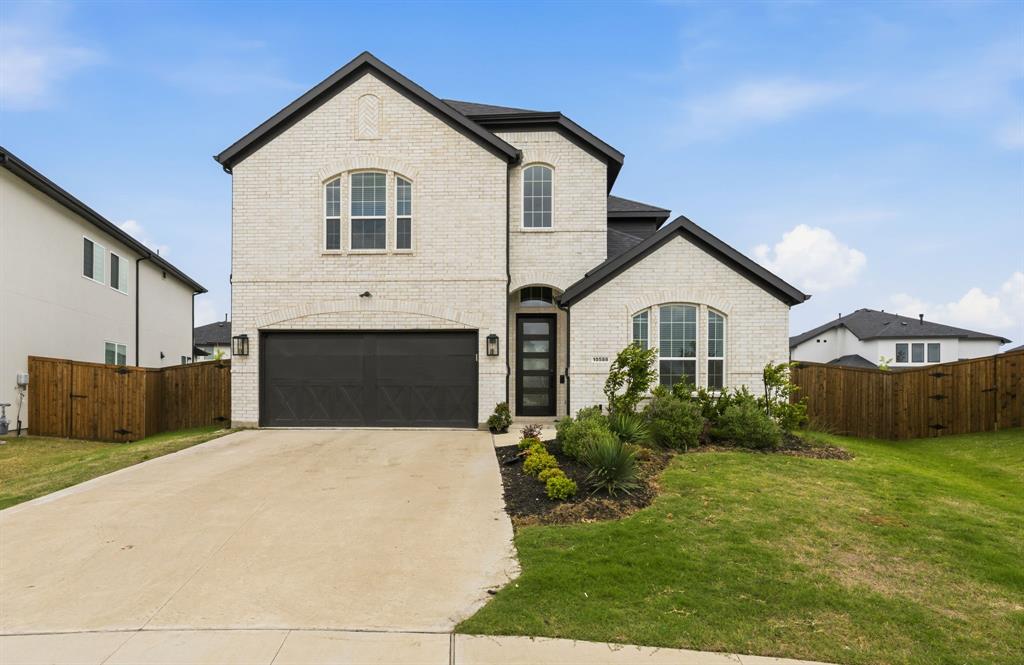 10588 Born Free Road Frisco, TX 75035 - Photo 2 of 37