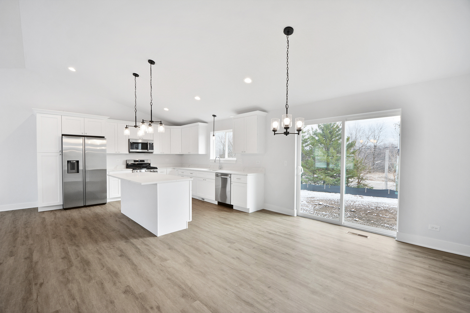 705 Fox Trail Terrace Cary, IL 60013 - Photo 13 of 34