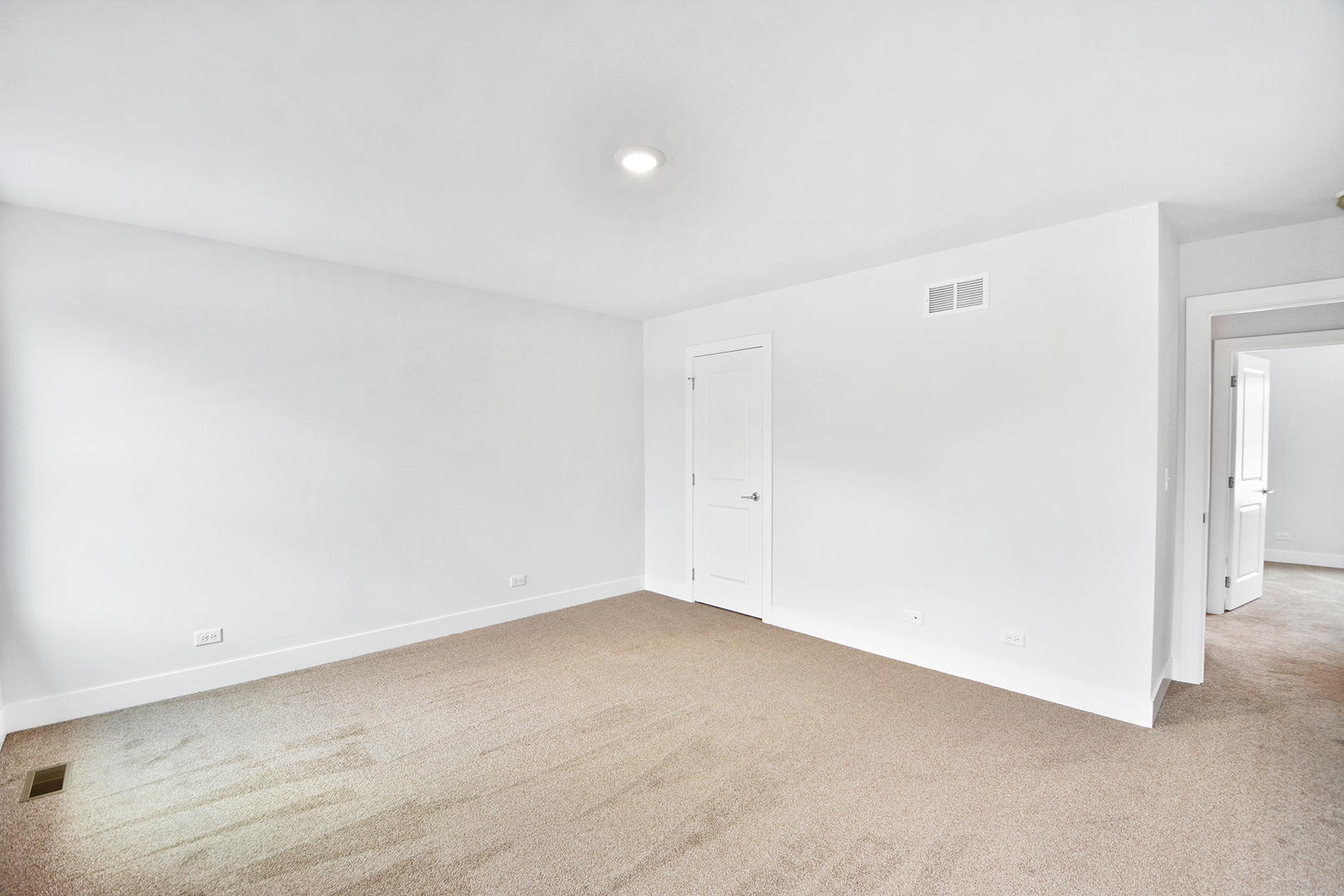 705 Fox Trail Terrace Cary, IL 60013 - Photo 15 of 34