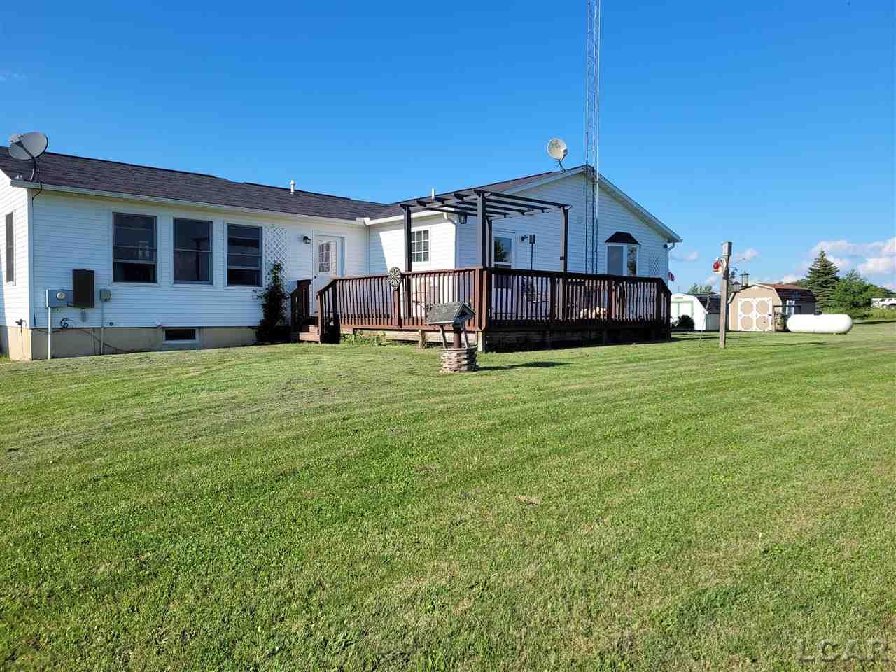12777 Plank Road Clayton, MI 49235 - Photo 6 of 24