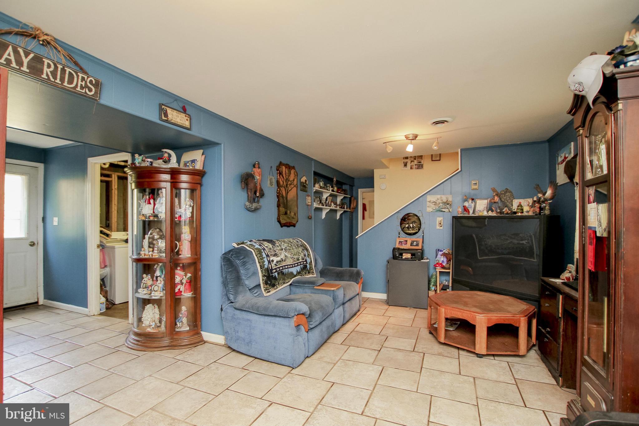 7604 Botha Road Bealeton, VA 22712 - Photo 17 of 20 Family Room