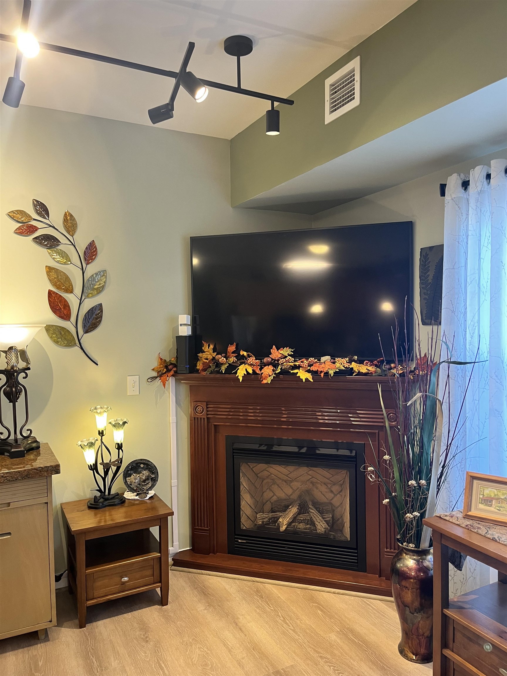 4042 Haines Road, Unit 213 Duluth, MN 55811 - Photo 9 of 34 Gallery Image 9