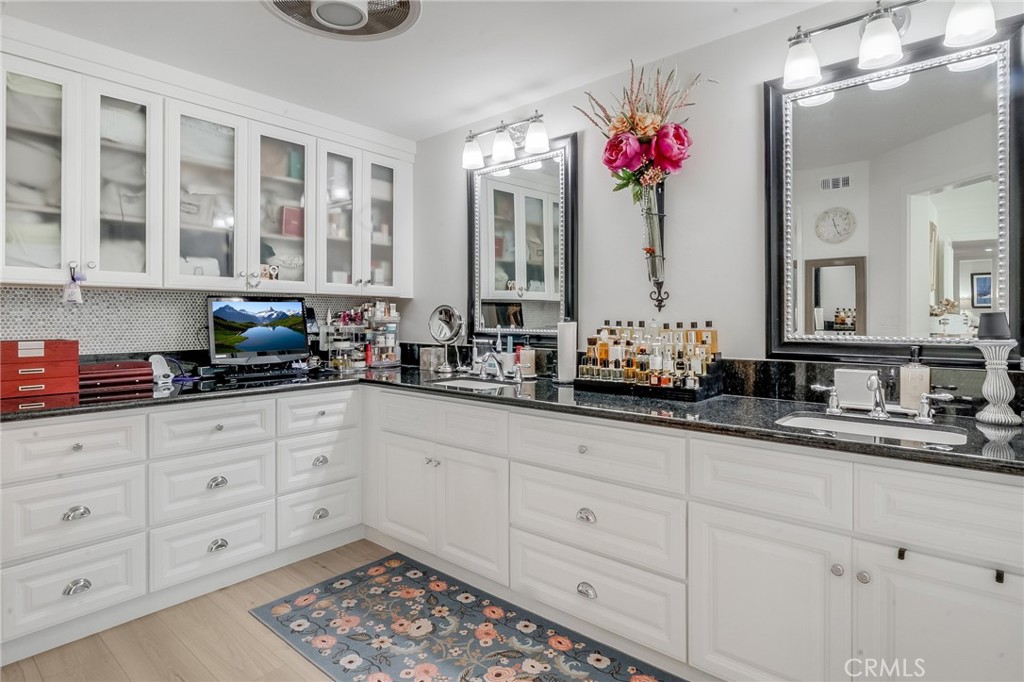 6330 Riviera Circle Long Beach, CA 90815 - Photo 4 of 58 Gallery Image 4