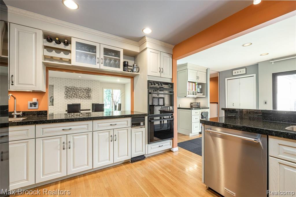 32481 Evergreen Road Beverly Hills, MI 48025 - Photo 33 of 57
