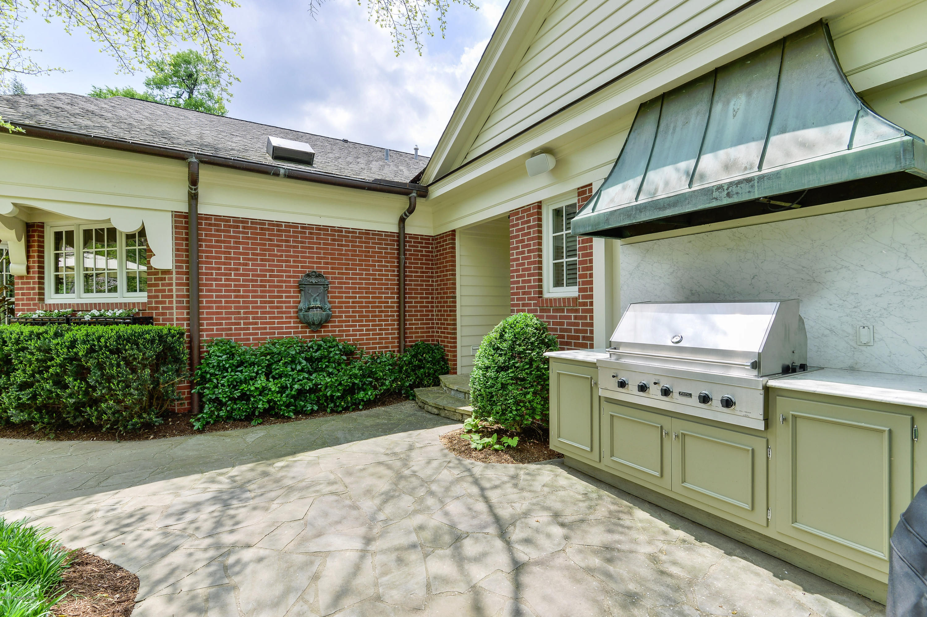 391 Mockingbird Valley Road Louisville, KY 40207 - Photo 50 of 62 10 LSIR 20160426