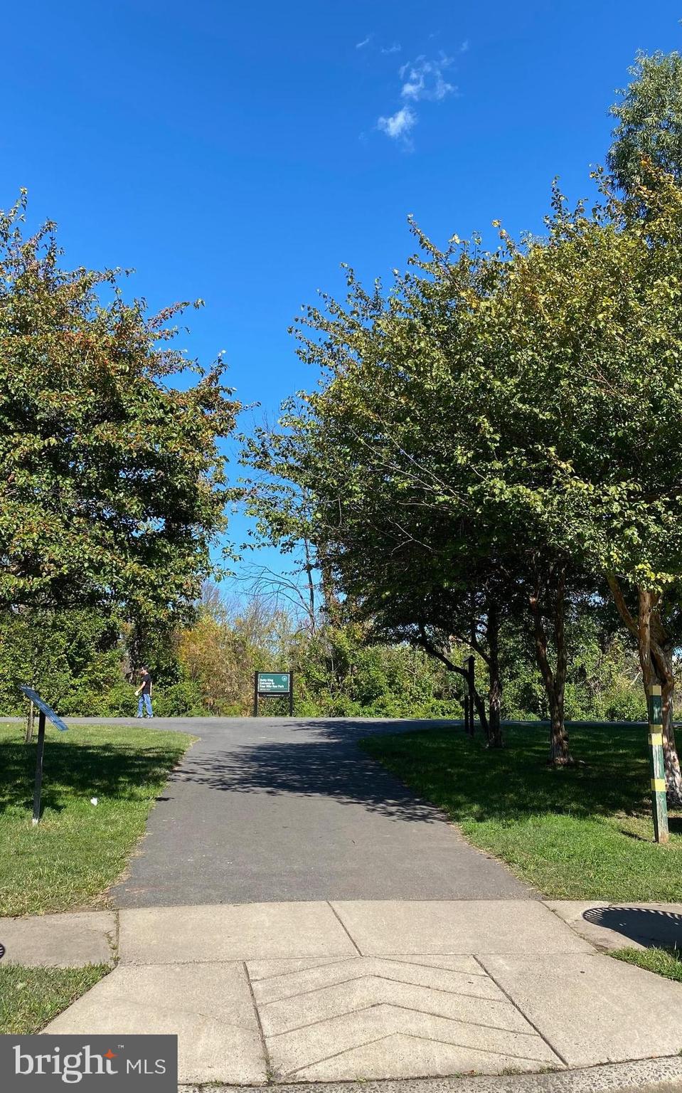 3605 Edison Street Alexandria, VA 22305 - Photo 4 of 5