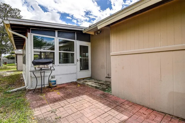 a view of a yard in front of house
