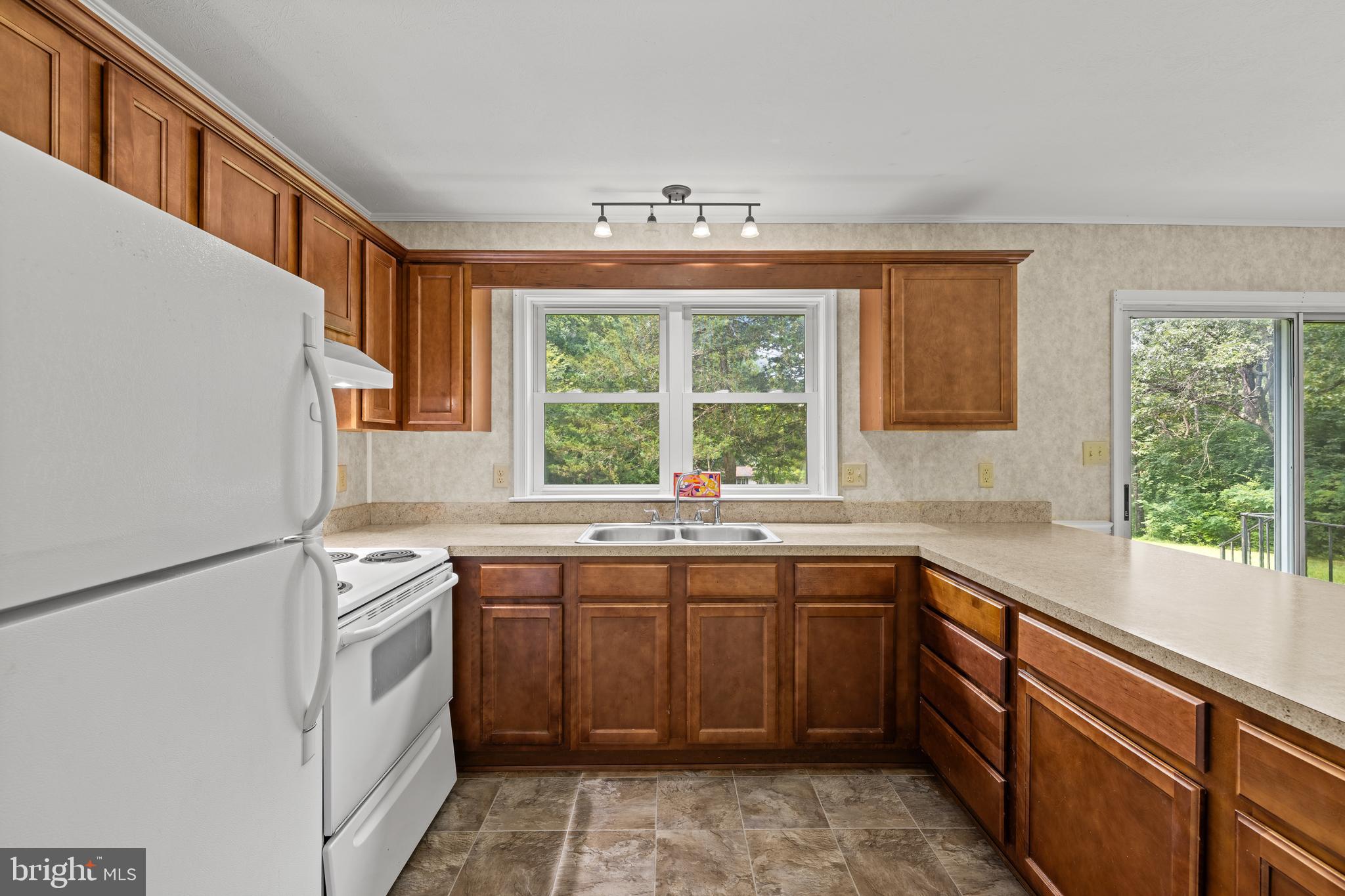 1077 Fleming Park Road Mount Jackson, VA 22842 - Photo 10 of 46 Gallery Image 10