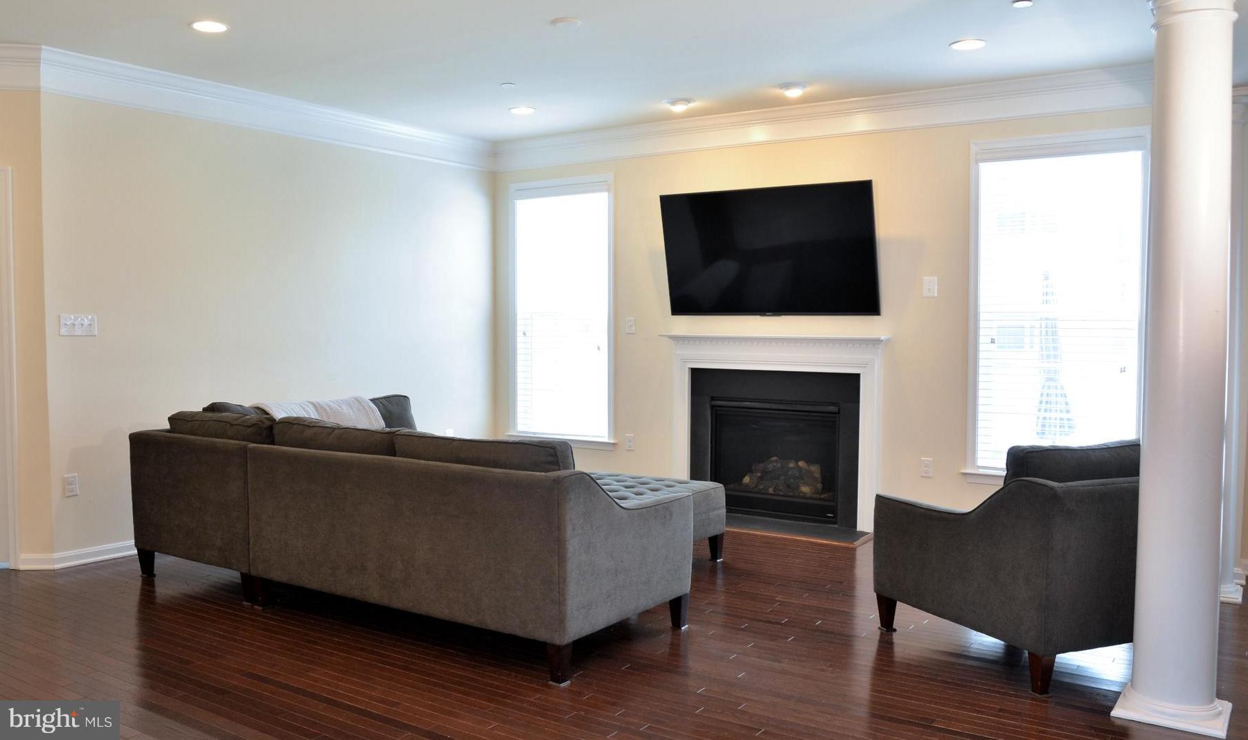 8124 Ridgely Loop Severn, MD 21144 - Photo 11 of 25 Gallery Image 11