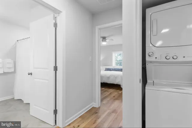 a en suite bathroom with a sink and a mirror