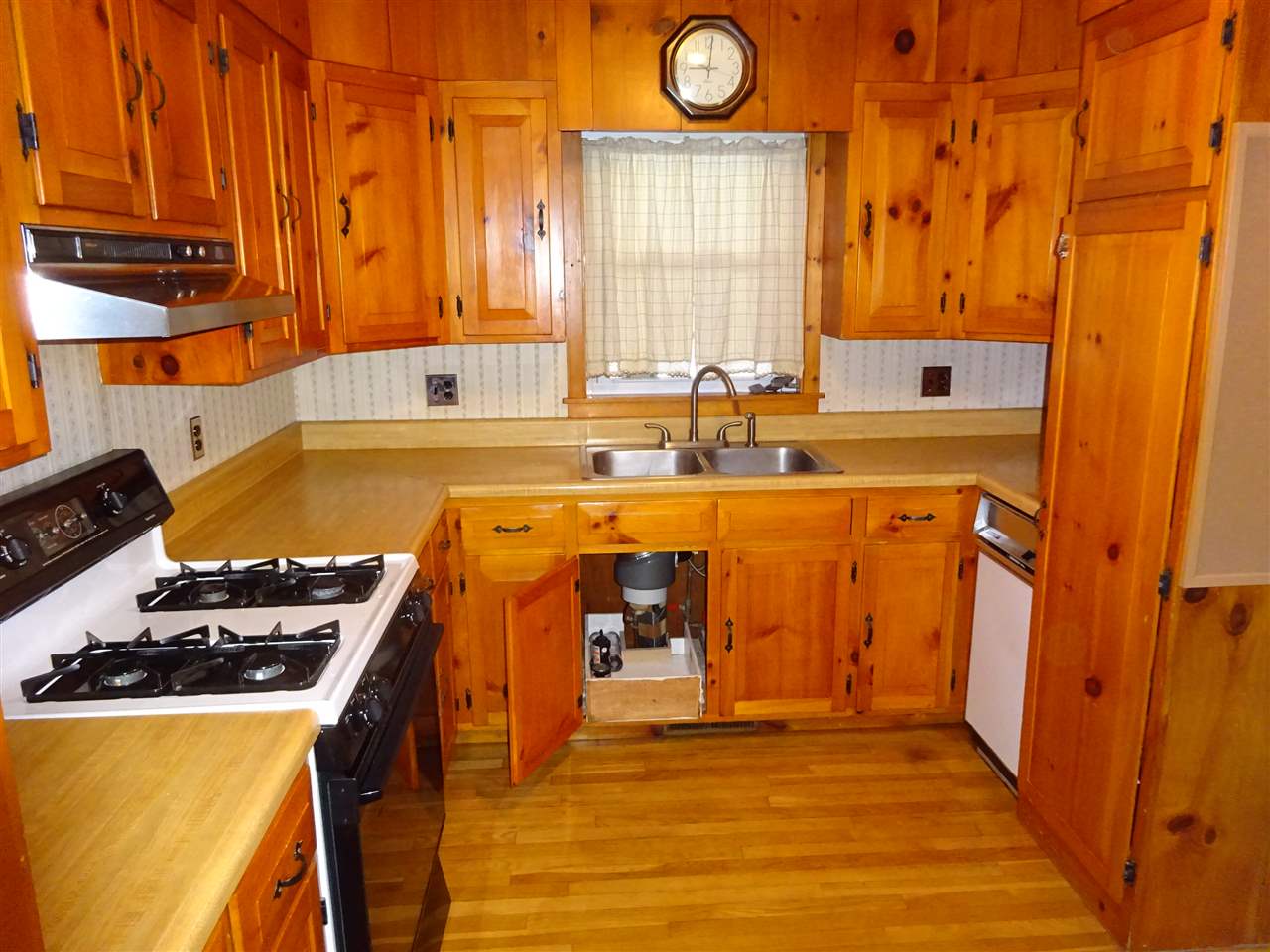 14 County Road Springfield, VT 05150 - Photo 3 of 9