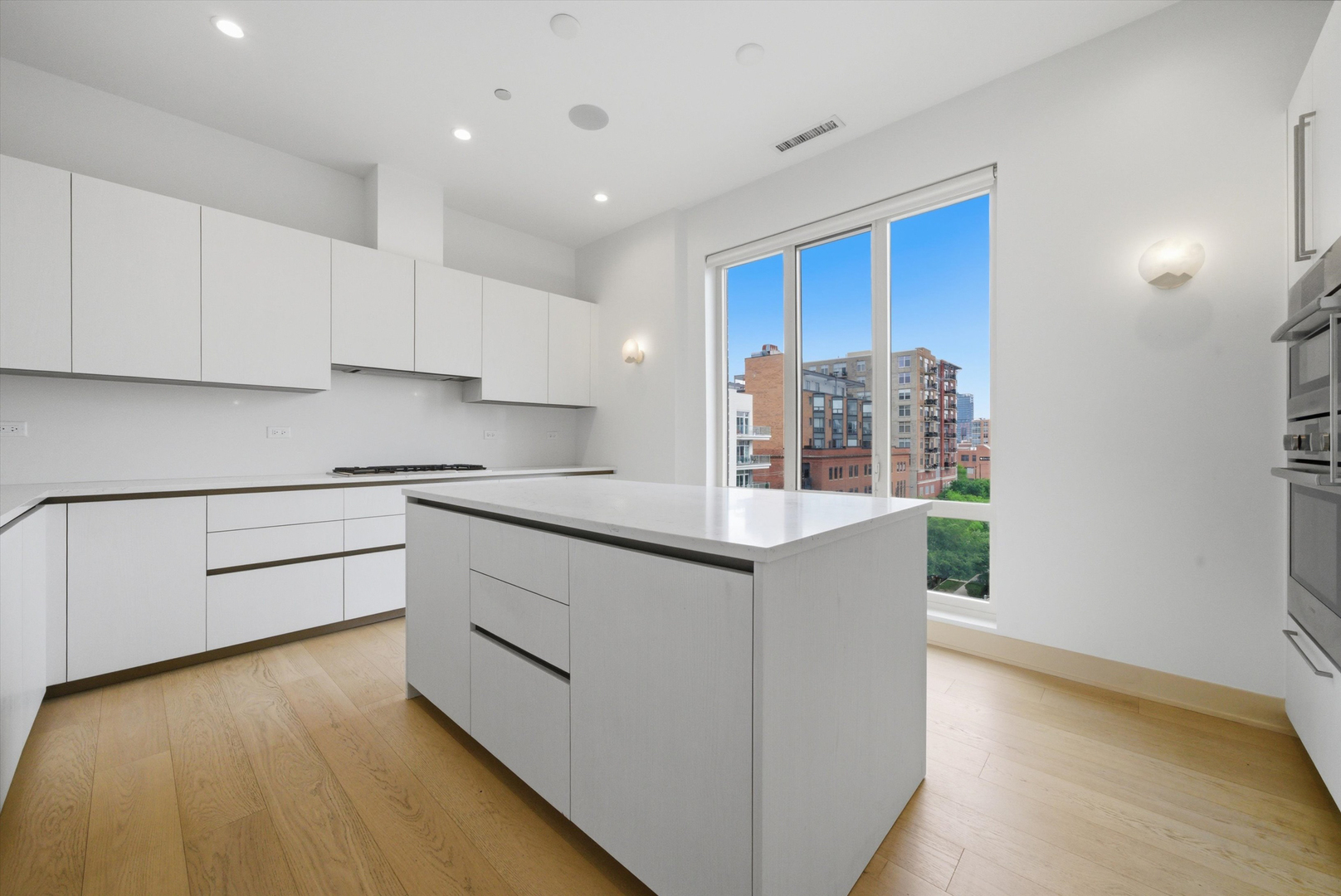 305 South Racine Avenue, Unit 5A Chicago, IL 60607 - Photo 12 of 32