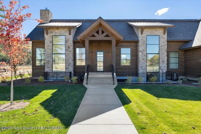 $2,575,000 | 6503 Black Swan Circle, Victor, ID 83455