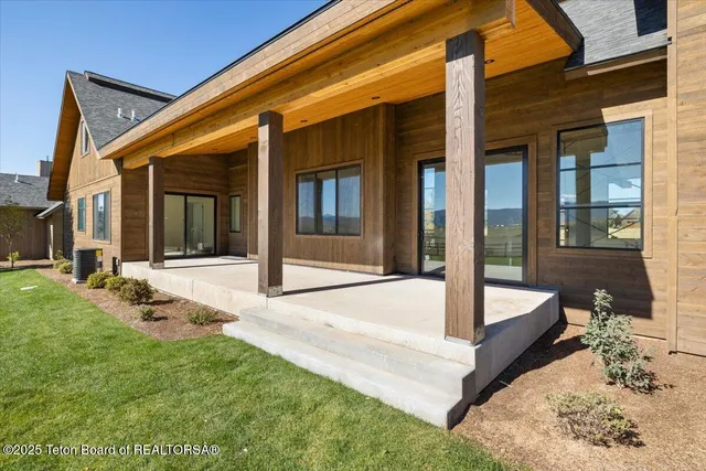 $2,575,000 | 6503 Black Swan Circle, Victor, ID 83455