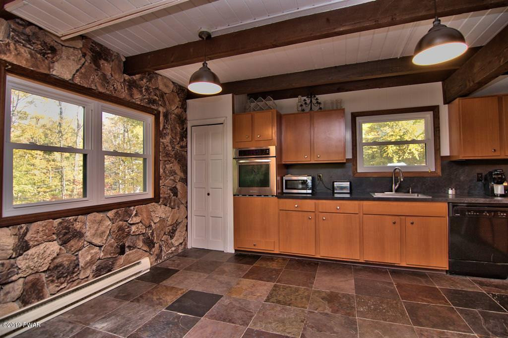 2025 Roamingwood Road Lake Ariel, PA 18436 - Photo 30 of 86
