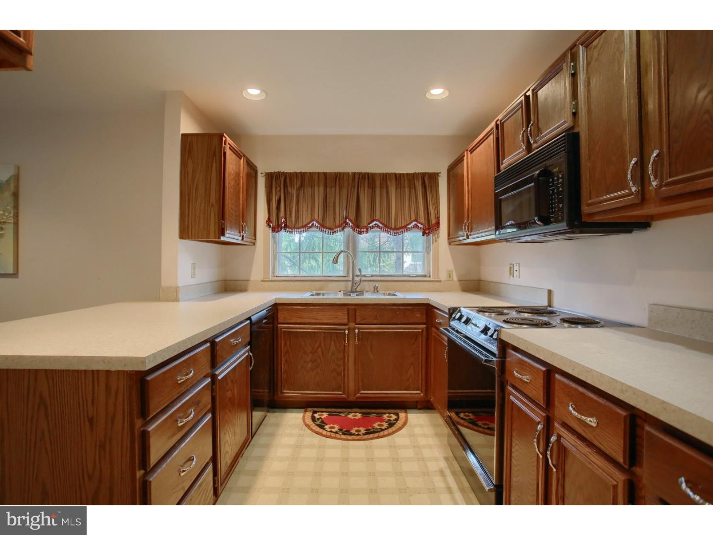 39 Tanglewood Drive Reading, PA 19607 - Photo 8 of 25 Gallery Image 8