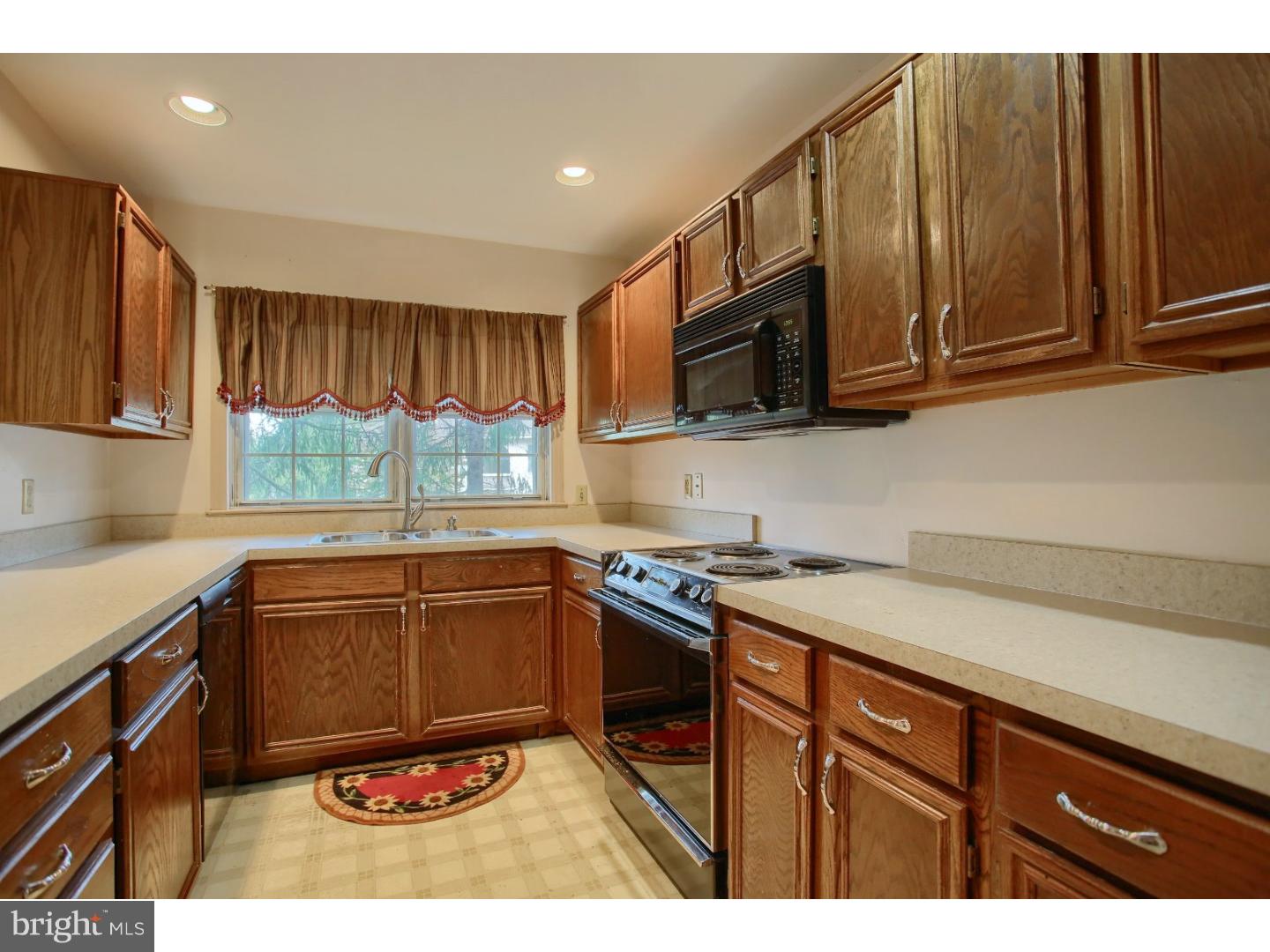 39 Tanglewood Drive Reading, PA 19607 - Photo 9 of 25 Gallery Image 9
