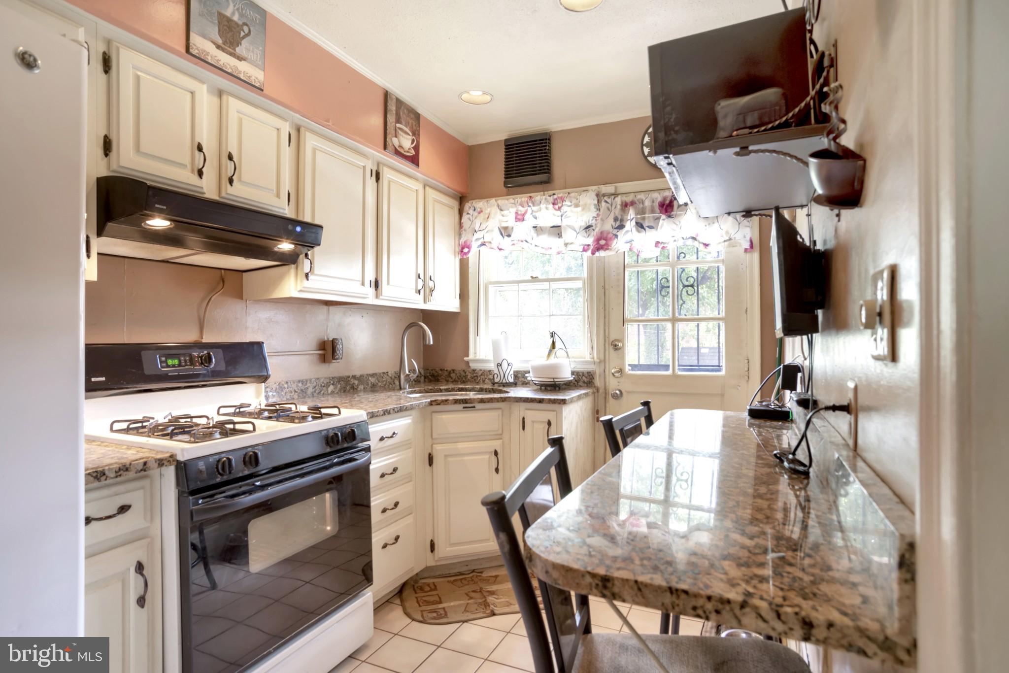 4019 Brookhill Road Baltimore, MD 21215 - Photo 6 of 15 Updated kitchn
