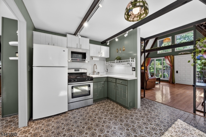420 Phillips Road Vernon, NJ 07422 - Photo 16 of 45