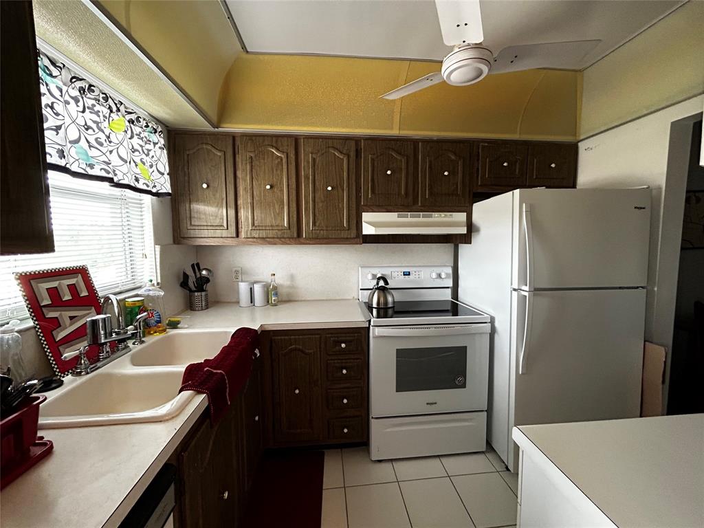 6650 Royal Palm Boulevard, Unit 304C Pompano Beach, FL 33063 - Photo 2 of 13