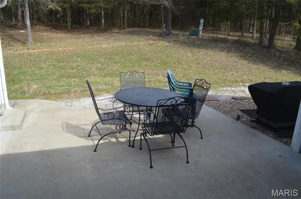$719,500 | 222 Scanland Farm Road, Montgomery City, MO 63361