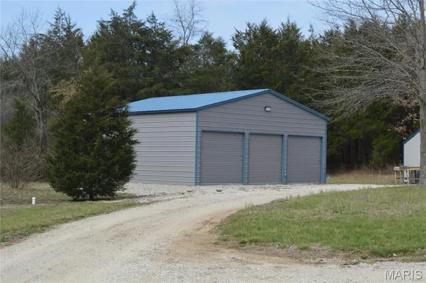 $719,500 | 222 Scanland Farm Road, Montgomery City, MO 63361
