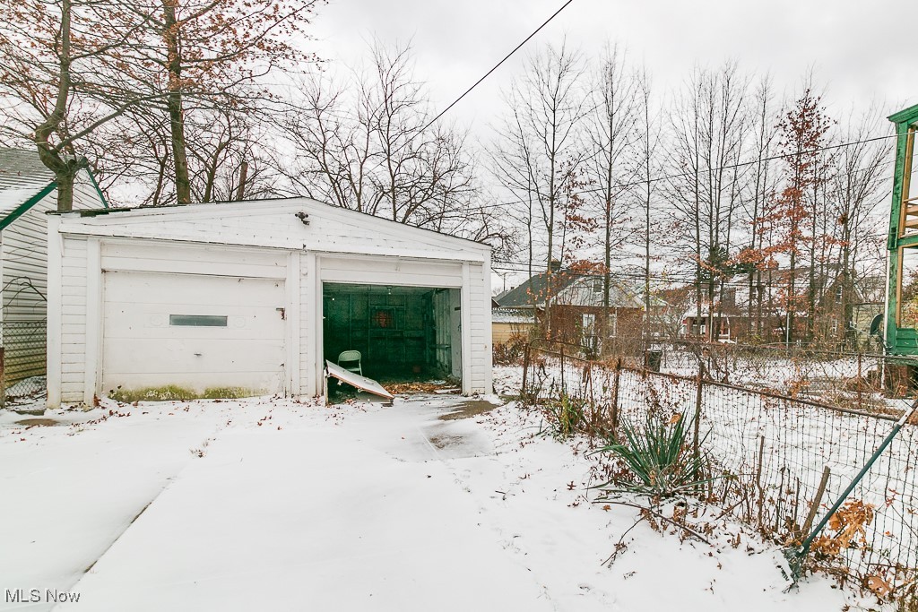 864 Whitcomb Road Cleveland, OH 44110 - Photo 24 of 27