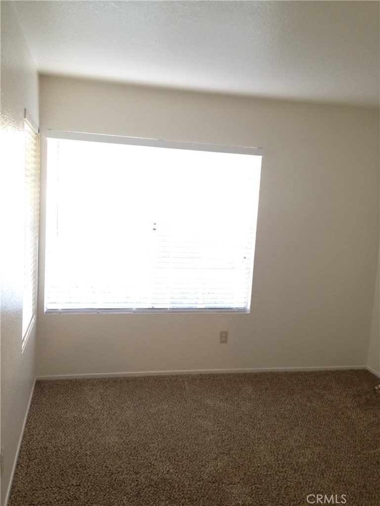 10482 Sagecrest Drive Moreno Valley, CA 92557 - Photo 12 of 24