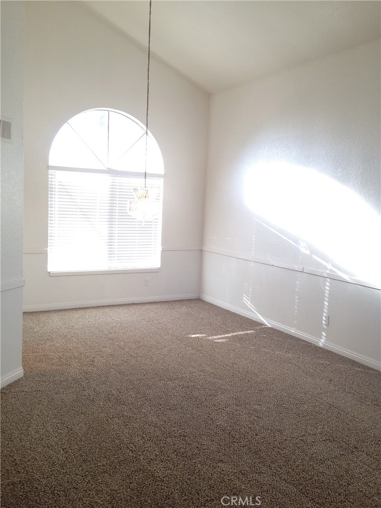 10482 Sagecrest Drive Moreno Valley, CA 92557 - Photo 4 of 24