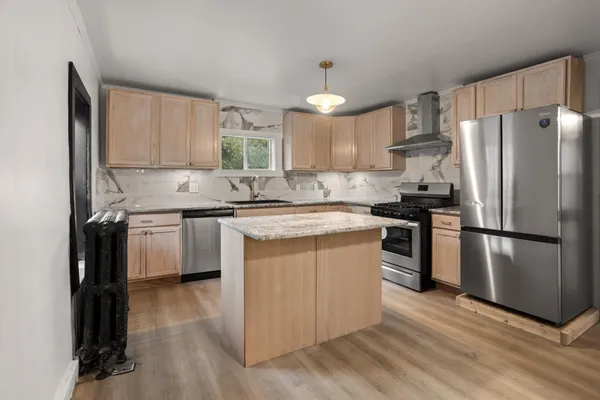 $1,800 | 361 8th Avenue South, Fargo, ND 58103