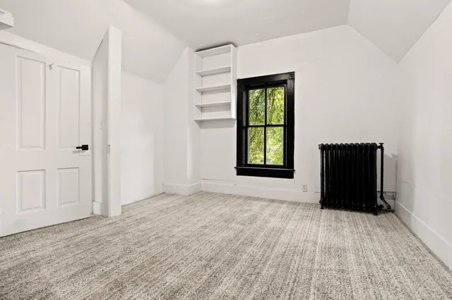 $2,000 | 361 8th Avenue South, Fargo, ND 58103