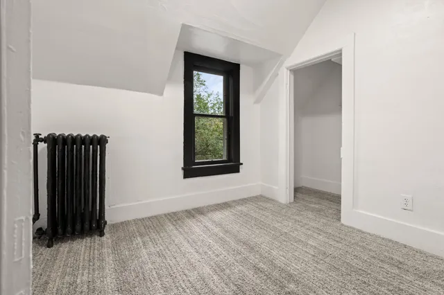 $2,000 | 361 8th Avenue South, Fargo, ND 58103