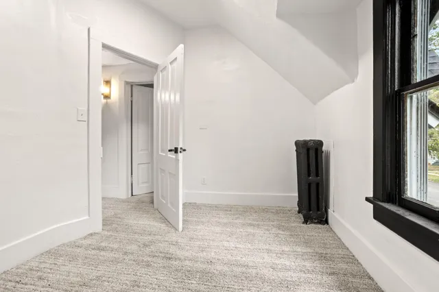 $2,000 | 361 8th Avenue South, Fargo, ND 58103